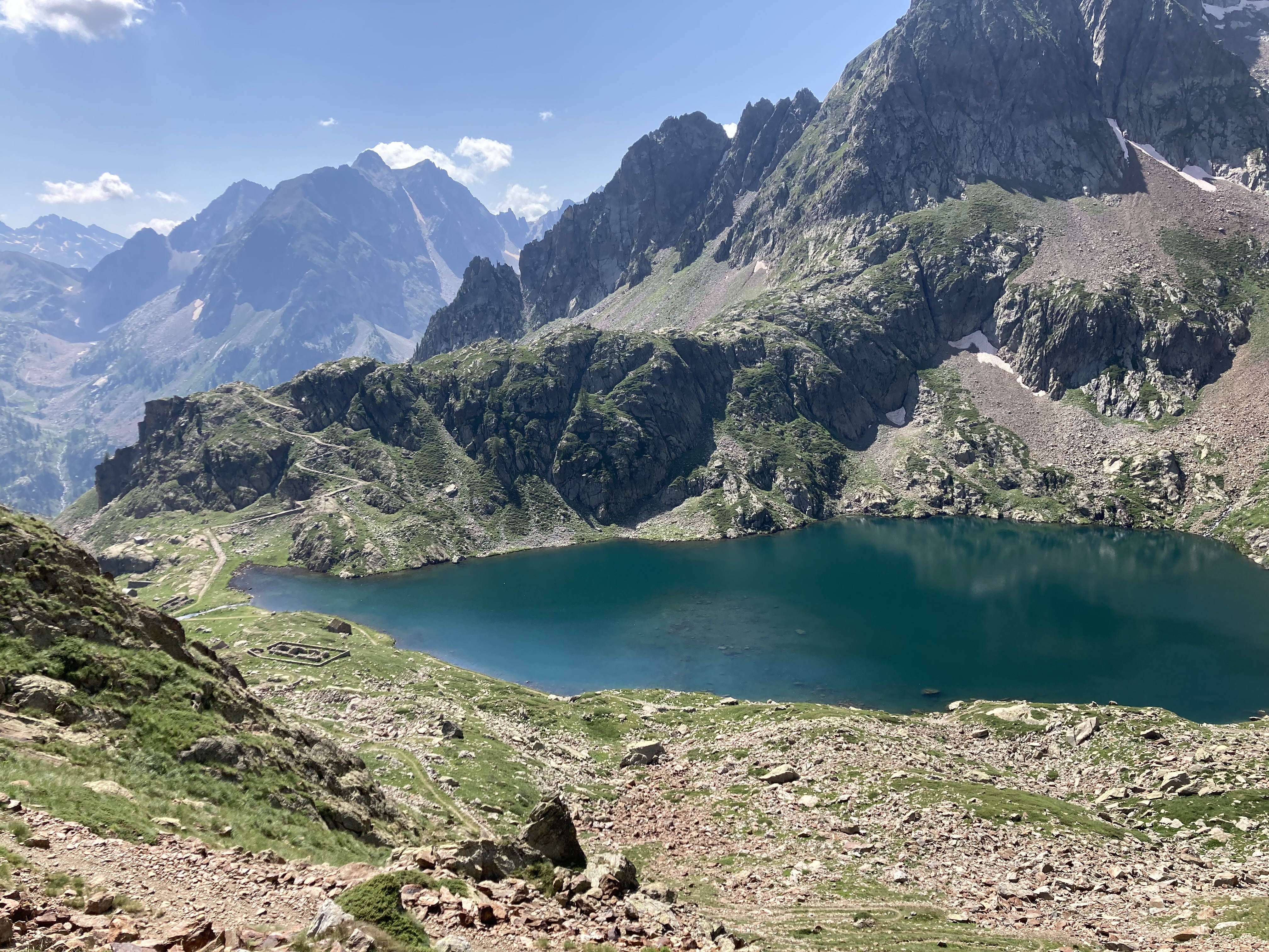 Long distance trekking thumbnail